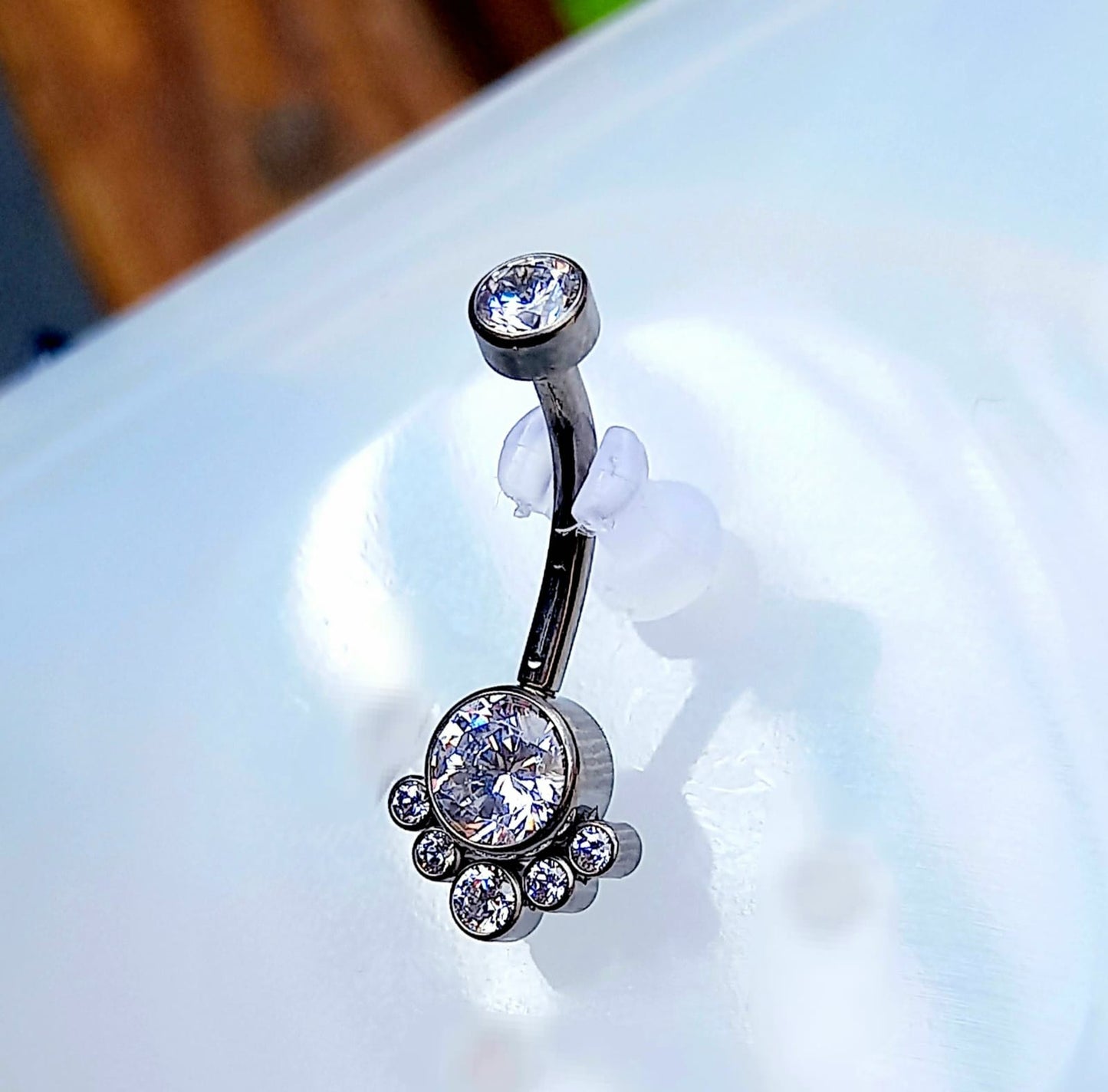 Titanio grado implante. Navel conjunto de bisel Cz.